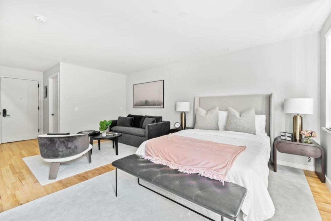Luxe Studio With Charming Juliet Balcony Διαμέρισμα Νέα Υόρκη Εξωτερικό φωτογραφία